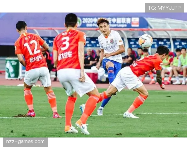 汉堡进攻套路引领战术革新,持续改变比赛格局表现亮眼 汉堡进攻套路引领战术革新,持续改变比赛格局表现亮眼